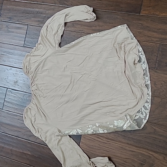 Knox Rose Beige Blouse with Sequin Paisley Design on the Front size 1 (Medium) - Picture 2 of 8